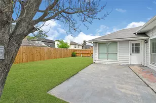 12322 Meadow Ridge Dr, Stafford, TX 77477 - Photo 30