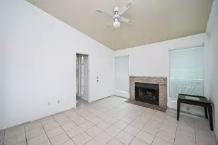 3900 Woodchase Dr, Houston, TX 77042 - Photo 4