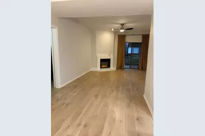 11711 Memorial Drive #271, Houston, TX 77024 - Photo 4