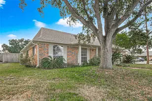 13335 Trompilla Ln, Houston, TX 77083 - Photo 2