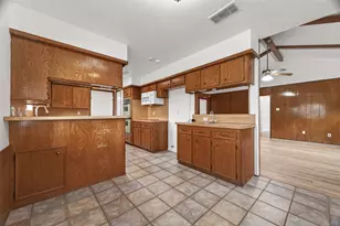 13335 Trompilla Ln, Houston, TX 77083 - Photo 20