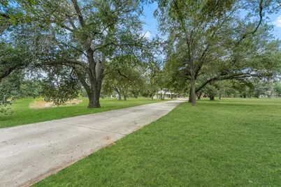 32956 Londonderry Drive, Waller, TX 77484 - Photo 4