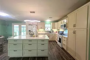 4901 County Rd 216, Hungerford, TX 77435 - Photo 18