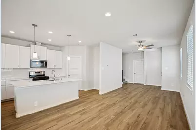 555 Avisa Drive, Kemah, TX 77565 - Photo 8