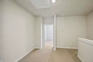 555 Avisa Dr, Kemah, TX 77565 - Photo 16