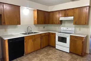 101 Willenberg Rd, Lake Jackson, TX 77566 - Photo 2