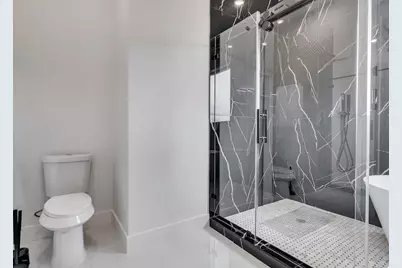 2711 Berry Street, Houston, TX 77004 - Photo 10