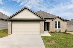 208 New Dawn Trail, Huntsville, TX 77320 - Photo 2