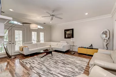 1916 W Bell Street #A, Houston, TX 77019 - Photo 2