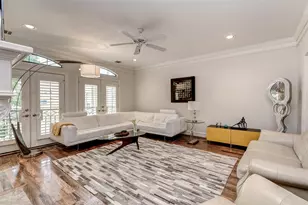 1916 W Bell St, Houston, TX 77019 - Photo 2