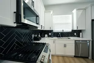 1614 Euel St, Houston, TX 77009 - Photo 8
