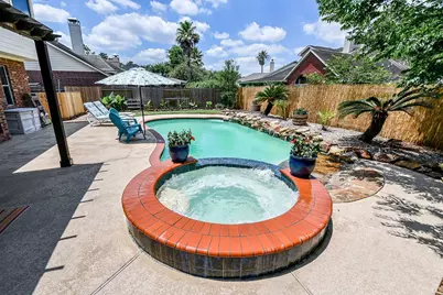 3119 Noel Court, Pearland, TX 77584 - Photo 4