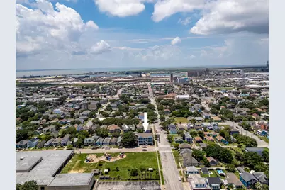 1325 35th Street #4, Galveston, TX 77551 - Photo 26