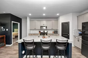 215 Intrepid Trl, Magnolia, TX 77354 - Photo 2