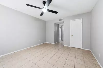 9616 Long Point Road #33, Houston, TX 77055 - Photo 14