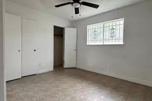 12130 Glen Hollow Dr, Houston, TX 77048 - Photo 10