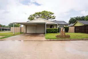 12130 Glen Hollow Dr, Houston, TX 77048 - Photo 1