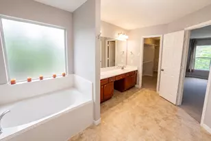 9607 Memorial Crossing Ct, Tomball, TX 77375 - Photo 10