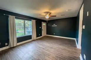 5211 Myrtlewood St, Houston, TX 77033 - Photo 12