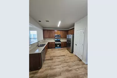 13122 Stratford Skies Lane, Houston, TX 77072 - Photo 32