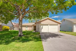 9402 Val Verde St, Houston, TX 77063 - Photo 2