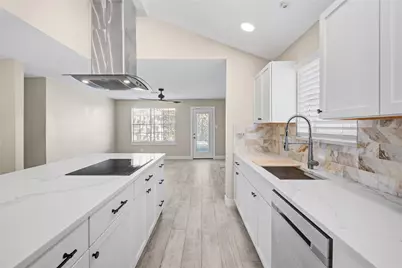 9402 Val Verde Street, Houston, TX 77063 - Photo 12