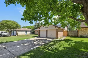 13419 Montaigne Dr, Houston, TX 77065 - Photo 2