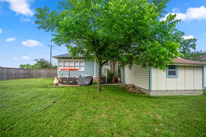 907 Clinton Street, Brenham, TX 77833 - Photo 32