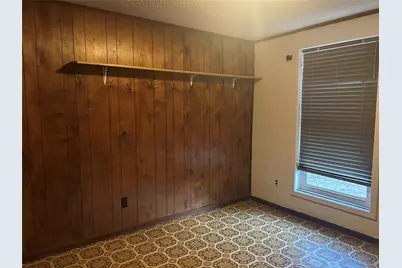 511 Thomas Street, Center, TX 75935 - Photo 8