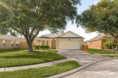 2810 Brookmist Lane, Dickinson, TX 77539 - Photo 4