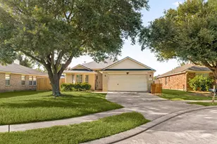 2810 Brookmist Ln, Dickinson, TX 77539 - Photo 4