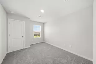 302 Amy St, Angleton, TX 77515 - Photo 16