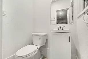 2005 Mary Moody Northen Blvd, Galveston, TX 77551 - Photo 24