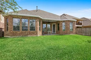 50 Wyatt Oaks Dr, The Woodlands, TX 77375 - Photo 2