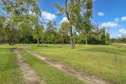 487 County Road 6478, Dayton, TX 77535 - Photo 36