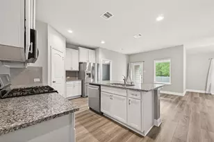 2350 Strong Horse Dr, Conroe, TX 77301 - Photo 14