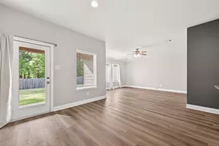 2350 Strong Horse Dr, Conroe, TX 77301 - Photo 10