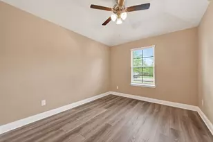 2350 Strong Horse Dr, Conroe, TX 77301 - Photo 32
