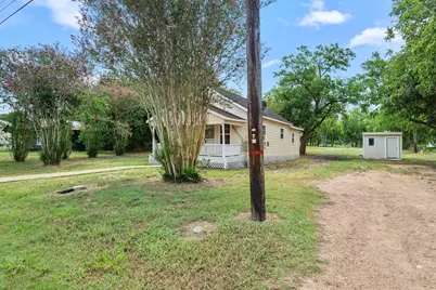 137 County Road 202, Weimar, TX 78962 - Photo 16