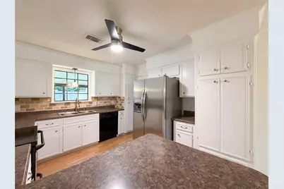 1001 Windy Drive, Brenham, TX 77833 - Photo 10