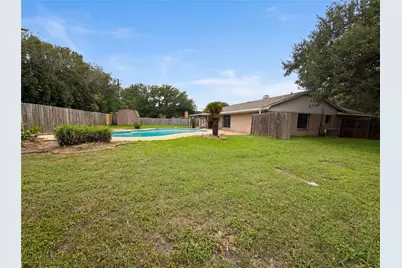 1001 Windy Drive, Brenham, TX 77833 - Photo 20