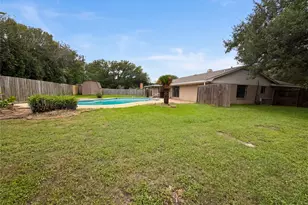 1001 Windy Dr, Brenham, TX 77833 - Photo 20