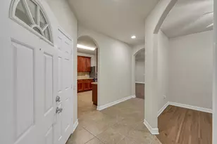 26 Greenwich Pl, Conroe, TX 77384 - Photo 2