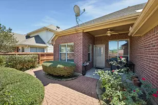 608 Brad Ct, Webster, TX 77598 - Photo 20