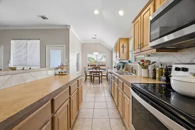 608 Brad Court, Webster, TX 77598 - Photo 12