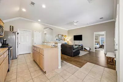 608 Brad Court, Webster, TX 77598 - Photo 8