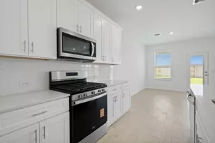 9030 Cedar Cres Dr, Baytown, TX 77521 - Photo 10
