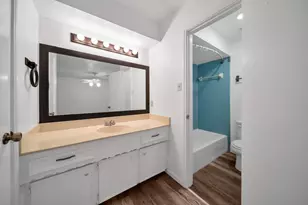 162 Greenleaf Ln, Conroe, TX 77304 - Photo 16