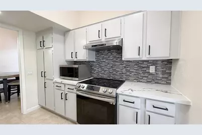 9809 Richmond Avenue #C13, Houston, TX 77042 - Photo 10