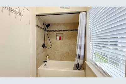 9809 Richmond Avenue #C13, Houston, TX 77042 - Photo 16